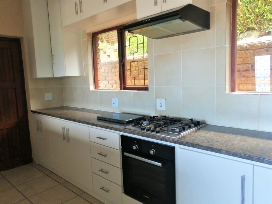 To Let 3 Bedroom Property for Rent in Heuwelkruin Western Cape